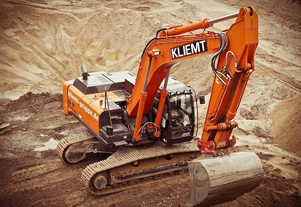 实用教程:如何维护二手推土机的性能与寿命